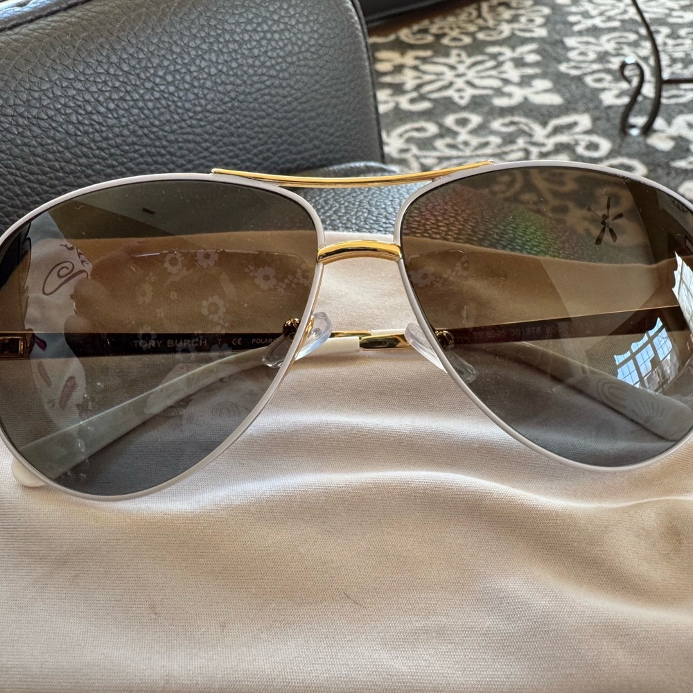 Tory Burch Aviator Sunglasses